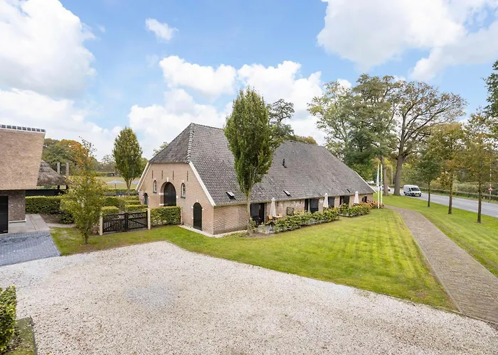 Het Koetshuis